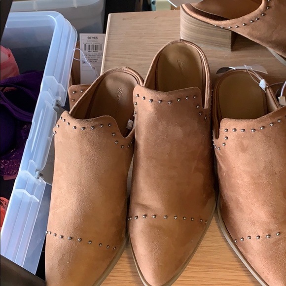 Shoes - Picture 1 of 2